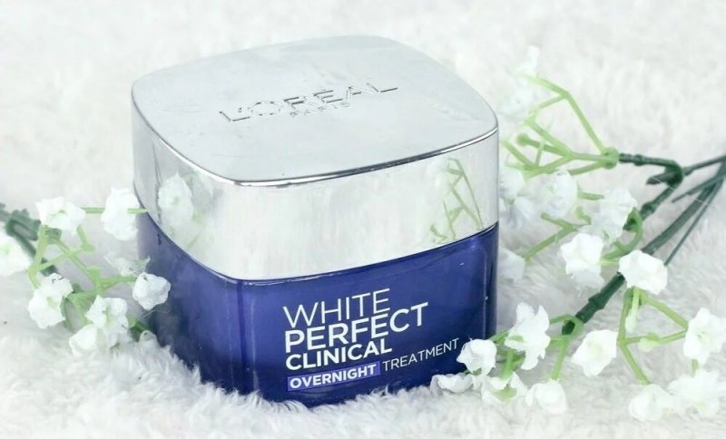 Kem L’Oreal White Perfect Clinical